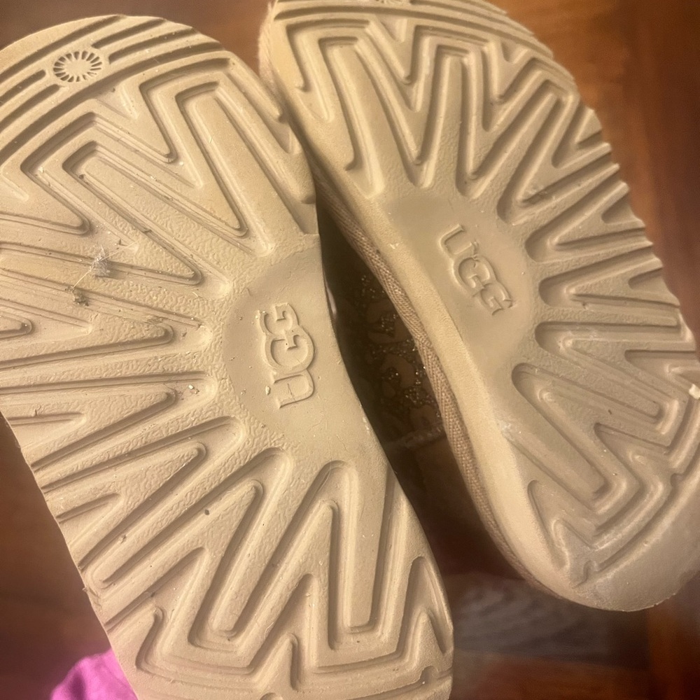 UGG Classic II Chestnut Glitter Leopard Boots w/ Box (10c) - Picture 6 of 8